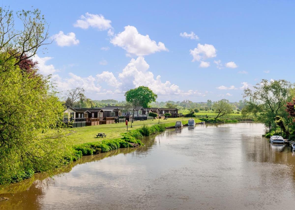 Riverside Park ستارتفورد أبون آفون المظهر الخارجي الصورة